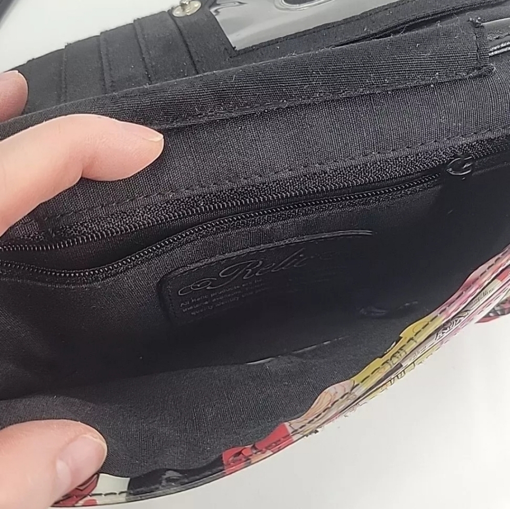 Relic Patchwork Crossbody Wallet Iconic Love Kiss… - image 7